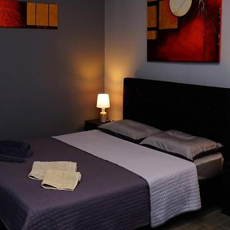 New Seafront Studio Guest House Anavyssos Bagian luar foto
